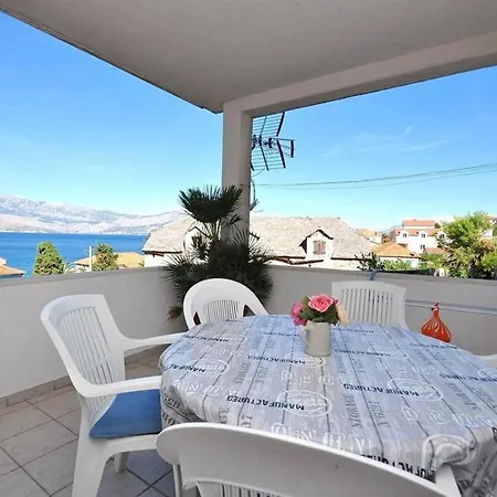 Kate - With Large Terrace Postira